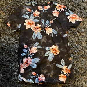 Men’s Hollister T Shirt